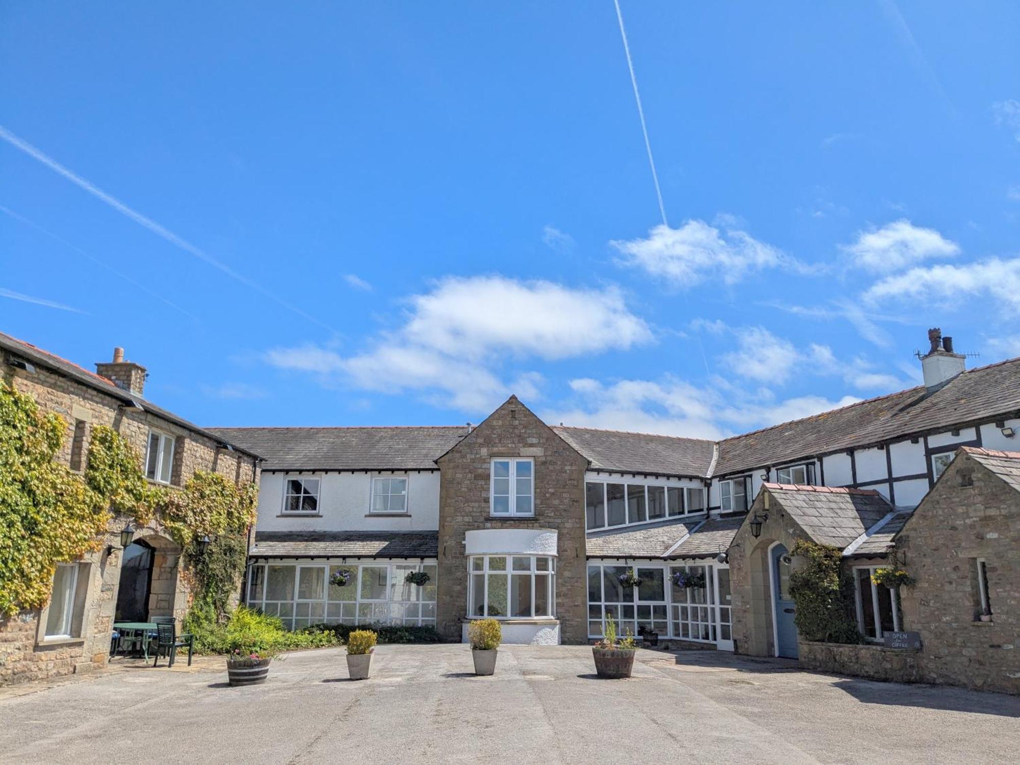 The Whoop Hotel Kirkby Lonsdale Bagian luar foto