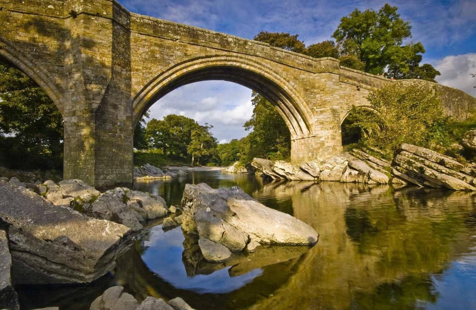 The Whoop Hotel Kirkby Lonsdale Bagian luar foto